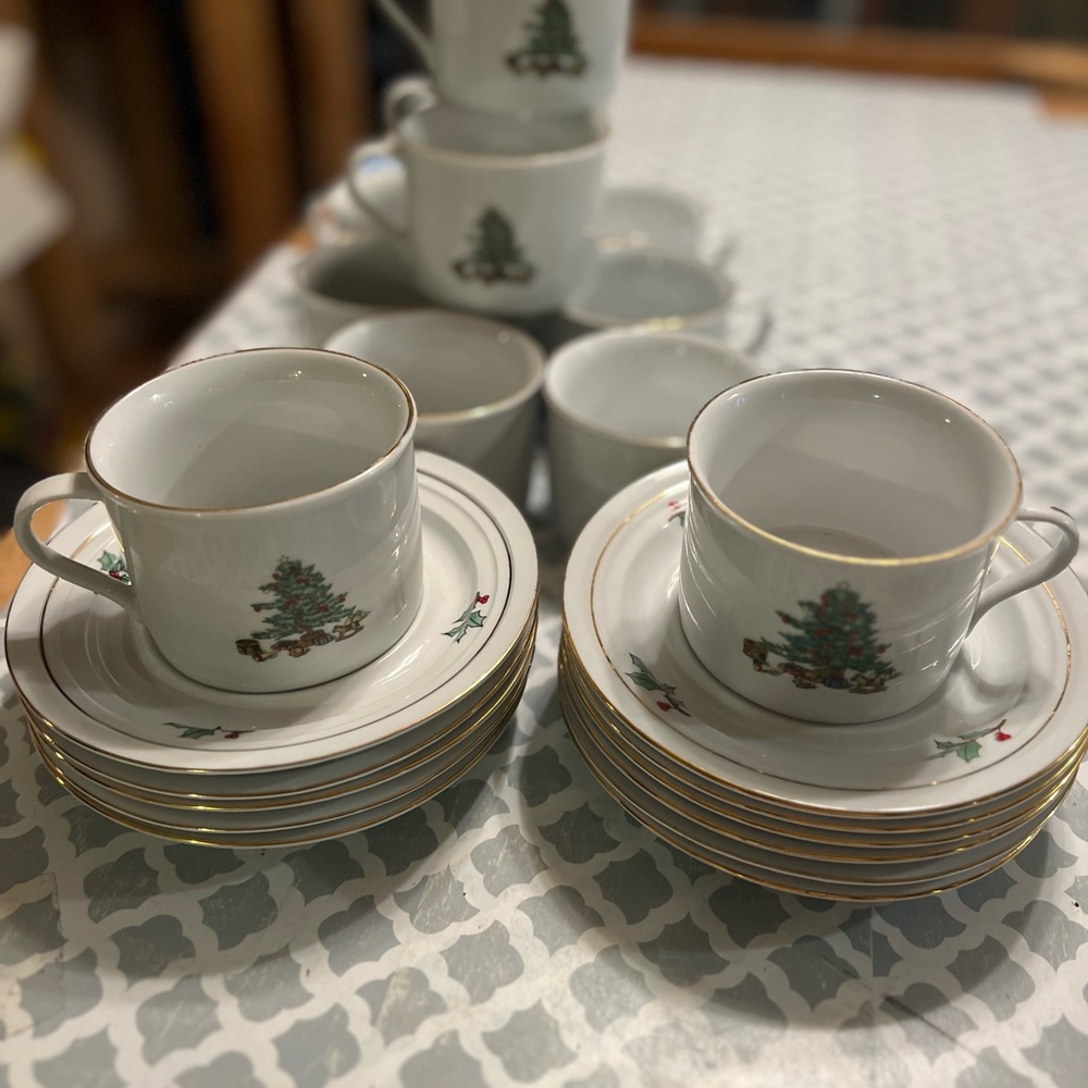 Vintage Holiday Hostess Tea Collection